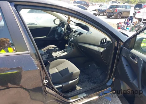 2011 Mazda Mazda3 I Touring из США, поврежденный, VIN JM1BL1VG3B1398409